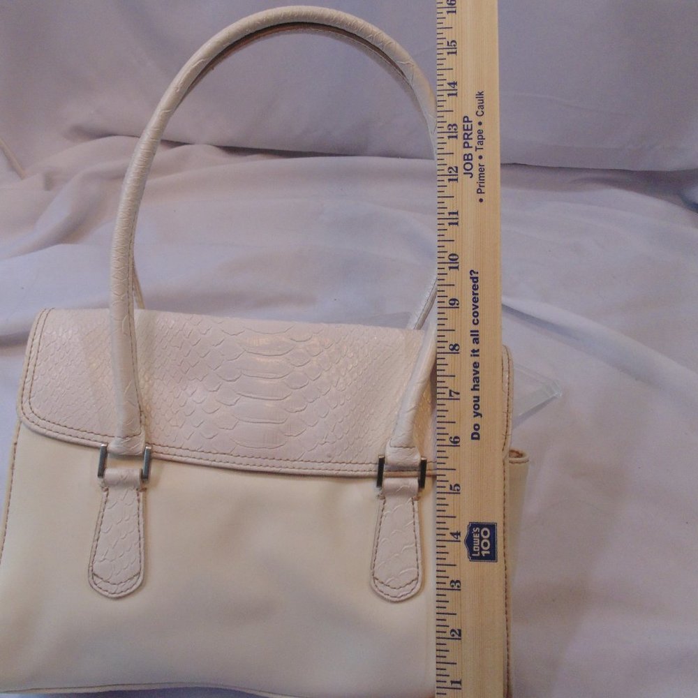 Liz Claiborne Accesories Purse Shoulder Double Handles faux reptile trim White - Picture 4 of 8